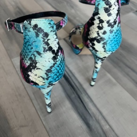 ALDO Madalene Stiletto Platform heels - Picture 8 of 16